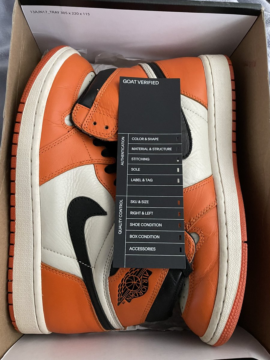 Devon_Witter17's tweet photo. @goatapp  I sold you a pair of shoes, listing says buyer pending decision for 3 days after you guys received them. You then send me an email that they are replicas and ship them back to me WITH the authentication paperwork in the box. I want my $9.01 back. This is ridiculous. https://t.co/84nFL7gDI4