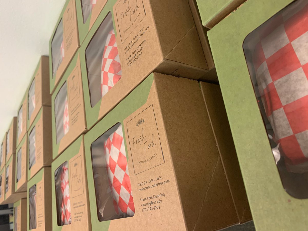 UHGradSchool's tweet photo. Lunch Boxes have arrived‼️‼️‼️
 
Come to 102 E Cullen for a free lunch box – all are welcome to stop by and enjoy the treats!
 
Thursday, April 8- Stop by the Graduate School Office, 102 E Cullen from 11:00 am-1:00 pm for a free lunch box. https://t.co/gn0DjpGBAZ