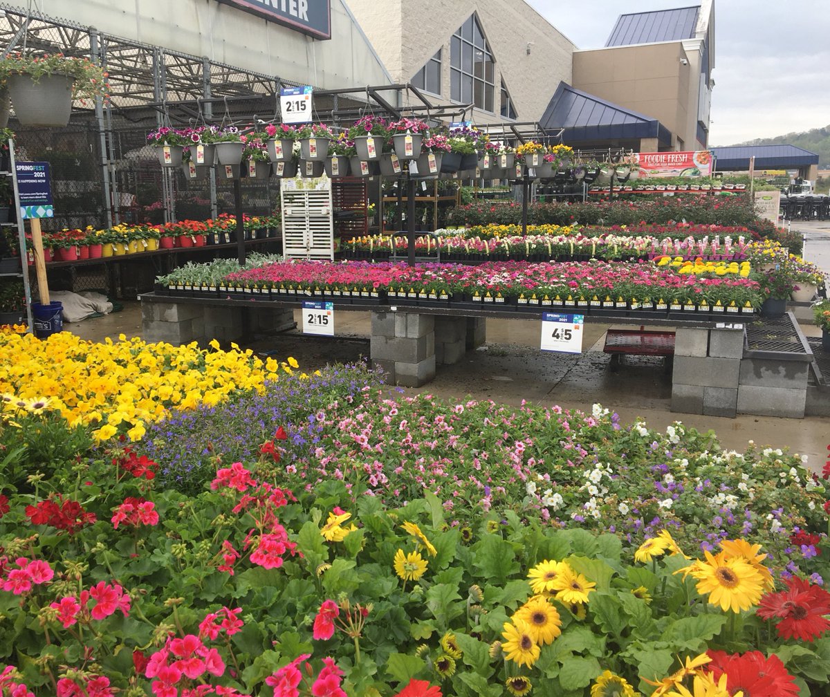 J99538648's tweet photo. Great Day at Lowe’s Of East Knoxville! https://t.co/V4lXfWCF5t