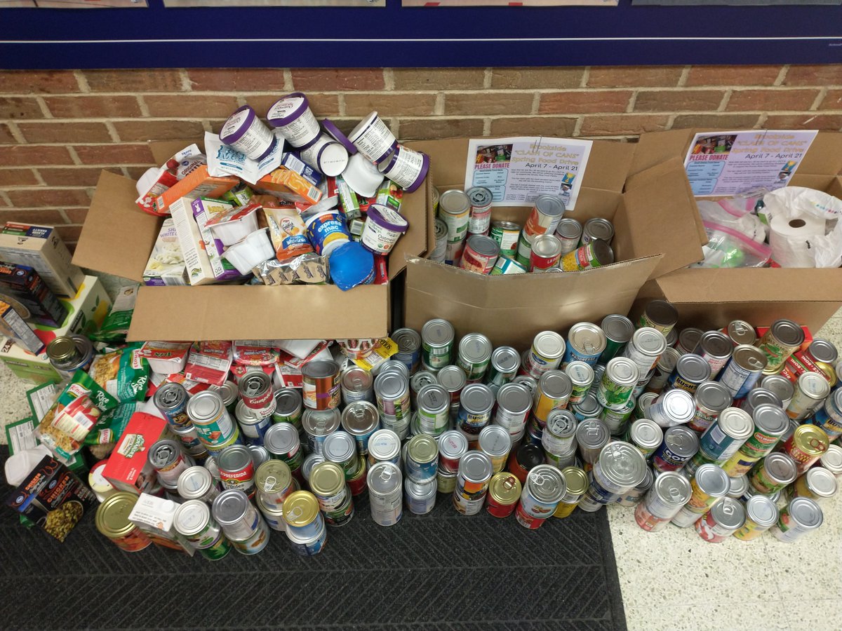 Honestly, I can't believe it! Clash of Cans Food Drive Update - Day 2: 453 Items (Total: 642 Items) Amazing job, Brookside! Let's keep it up. Check out the difference between Day 1 and Day 2 in these photos.