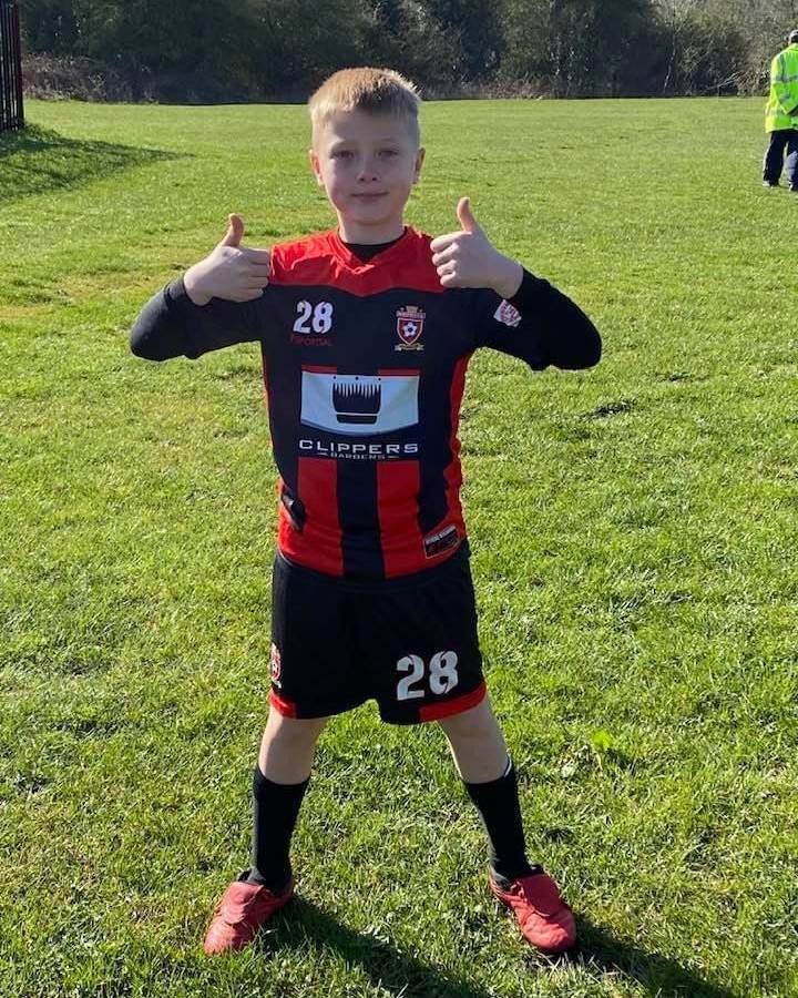 SportsalUK's tweet photo. Smiles all round with kits from Sportsal UK, Completely bespoke kits to suit your needs.
.
Visit our website ->Β https://t.co/Sr4RKkm0uq
.
Email -> info@sport-sal.com
.
#SportsalUK #Beyondimpossible #Grassrootsfootball #Designkits https://t.co/KkR5TEFkH7