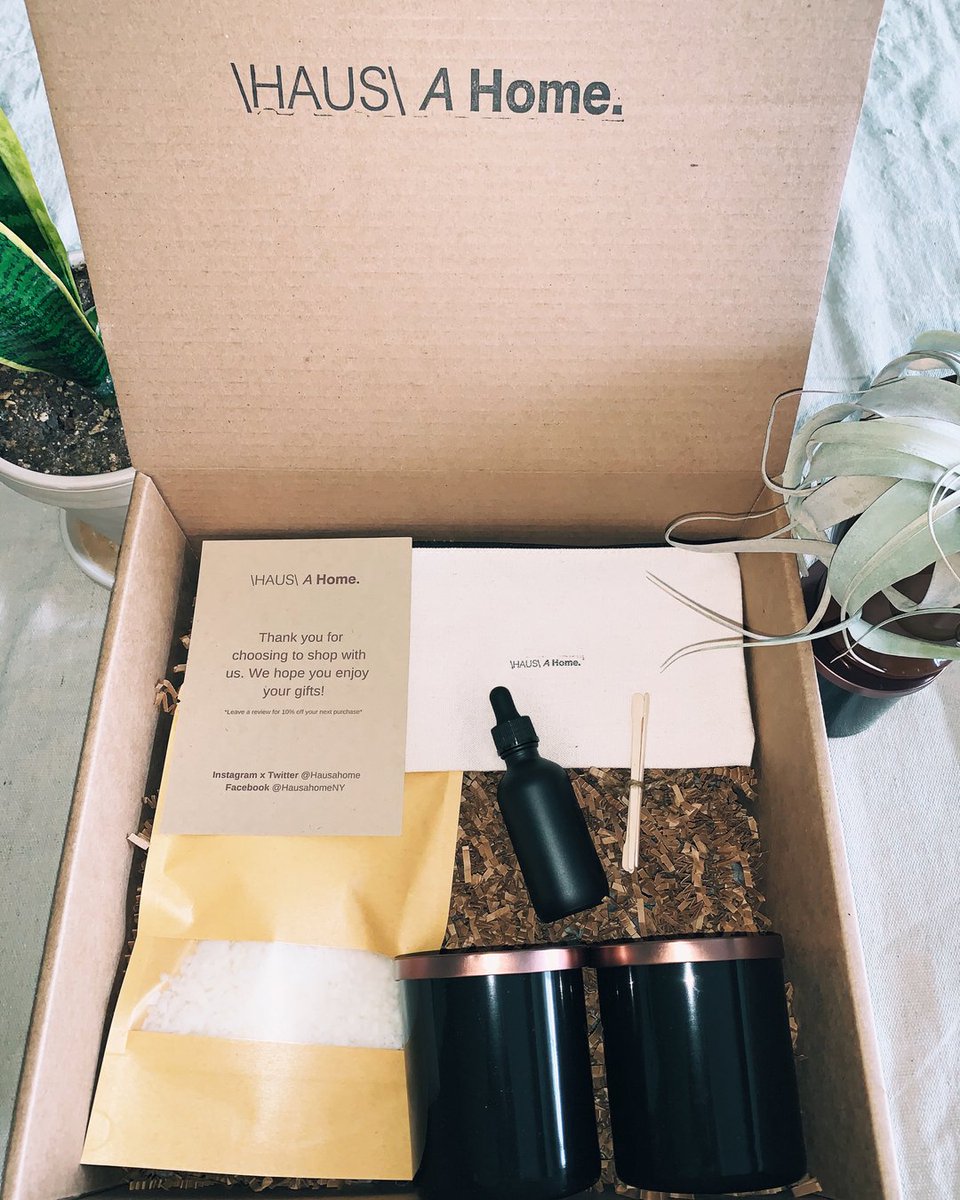 HausAHome's tweet photo. DIY kits dropping soon! Add a little razzle dazzle to date night x girls night ✨

You will be able to choose from any of the \HAUS\ A Home. signature scents to recreate! 

The kit includes:
-Complete candle making instructions 
-Coconut wax
-fragrance oil 
-Pre wicked jars
-woo https://t.co/TcHfV8kIzB