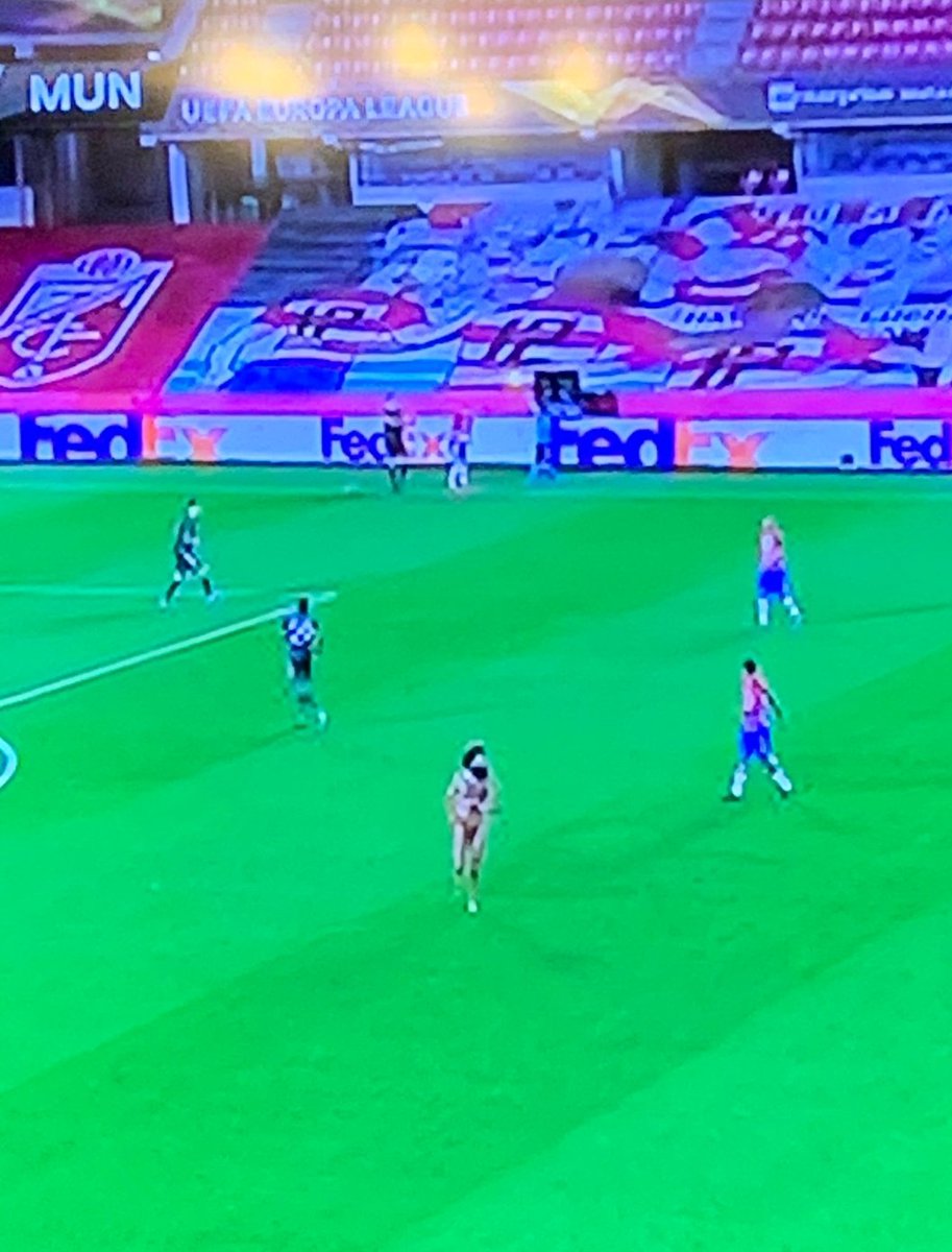 grassrootfooty's tweet photo. Theres a couple of extra balls on the pitch #GRAMUN https://t.co/MrfEq0rbT8
