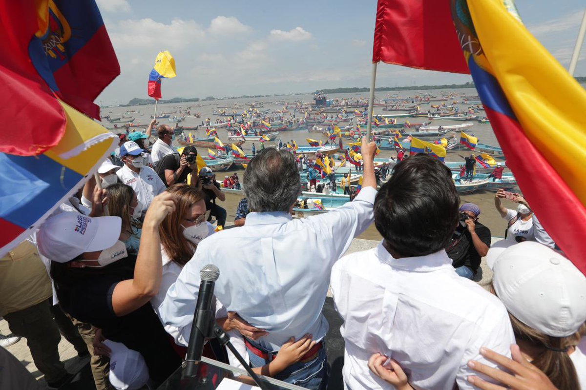 GuillermoLassoA's tweet photo. Cerrando la campaña de una manera diferente en Guayaquil! Como siempre, juntos y apoyando a @LassoGuillermo. Ilusionado con que llegue el #EcuadorDelEncuentro #JuntosLoEstamosLogrando. https://t.co/wogq2c1mG6