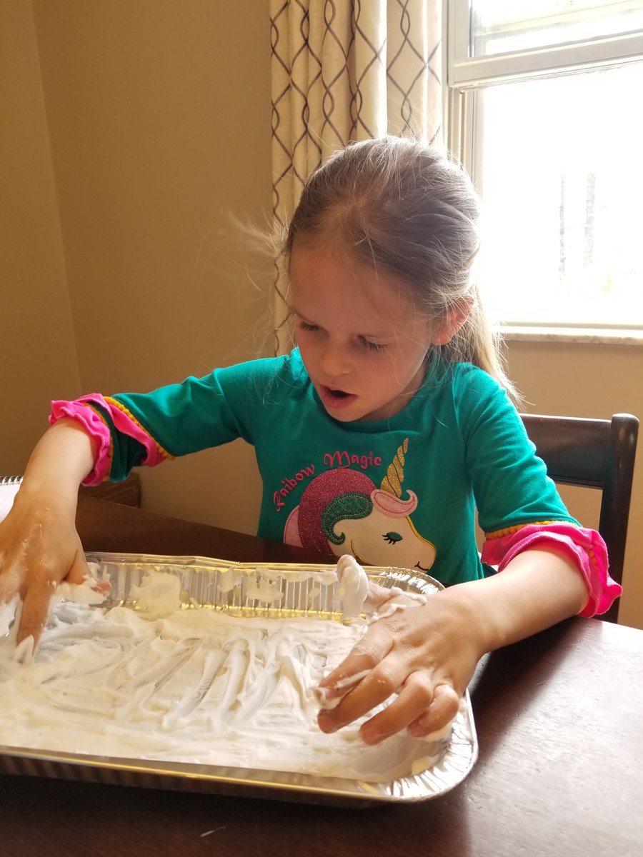 tpstube's tweet photo. Online 1sties having fun writing their word wall words in shaving cream! #handsonlearning #TigerFun https://t.co/M7RXL9xSuf