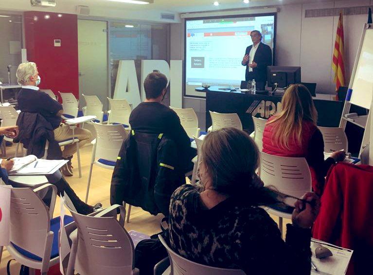 HousesCatalonia's tweet image. apigirona: Acabem el mòdul sobre #NormativaEspecíficaDelSectorImmobiliari del #DESI #AICAT. Tenim grans alumnes i també grans docents. 

🙏🏻 Gràcies per compartir la vostra expertesa i coneixements, malgrat tot. 
#sempreAprenent #formacióAPI #APIgirona #D…