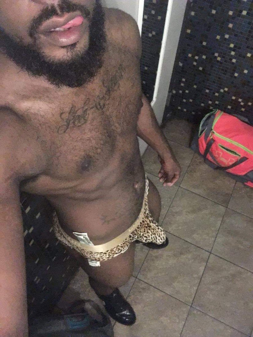 face_dowwn's tweet photo. #tbt Young Facedowwn Chronicles: Dancing at The Brick
#maledancer #malestrippers #gogodancer #malegogo #dickdancer #cockcon #speedo #thong #meninthongs #maleundies #maleunderwearmodel #xxxmodel #xxxdancersxxx #throwbackthursday #hairyman #hairymuscle #hairyarmpits #sexymaledance https://t.co/FFm9VyWK8e