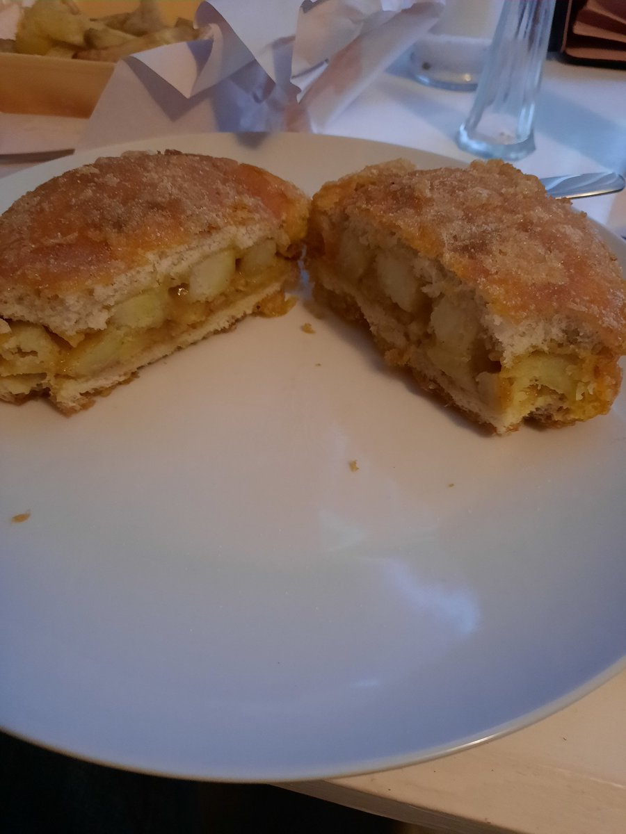 scoobster1912's tweet photo. For takeaway food tips you should follow @Alison41191341 thanks for the recommendation you've excelled yourself this time #chipyard #MasterChefUK #foodie https://t.co/hQnq7S09QX