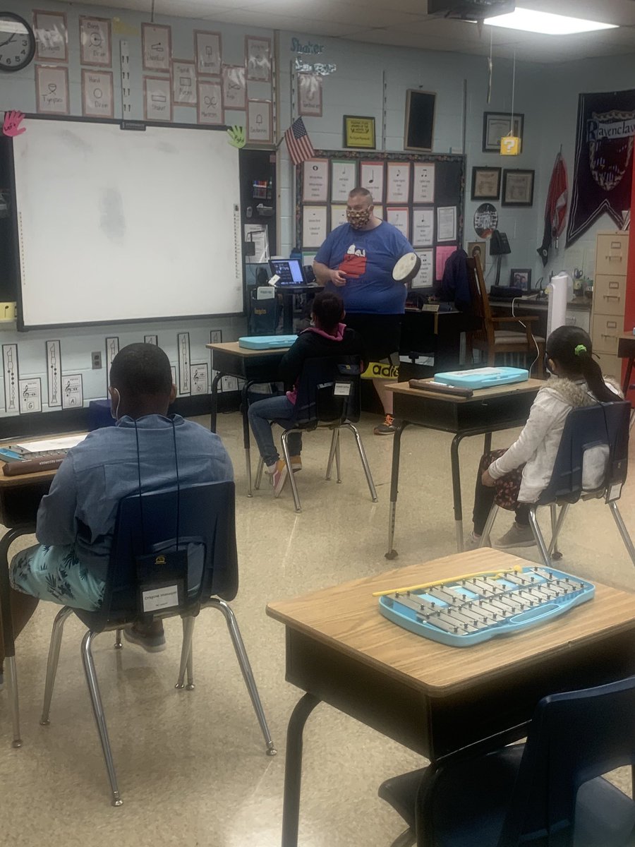 Principal_Ray's tweet photo. Great First Hybrid Day! So happy to see our CHES Eagles!! https://t.co/NA5sLN6pS3