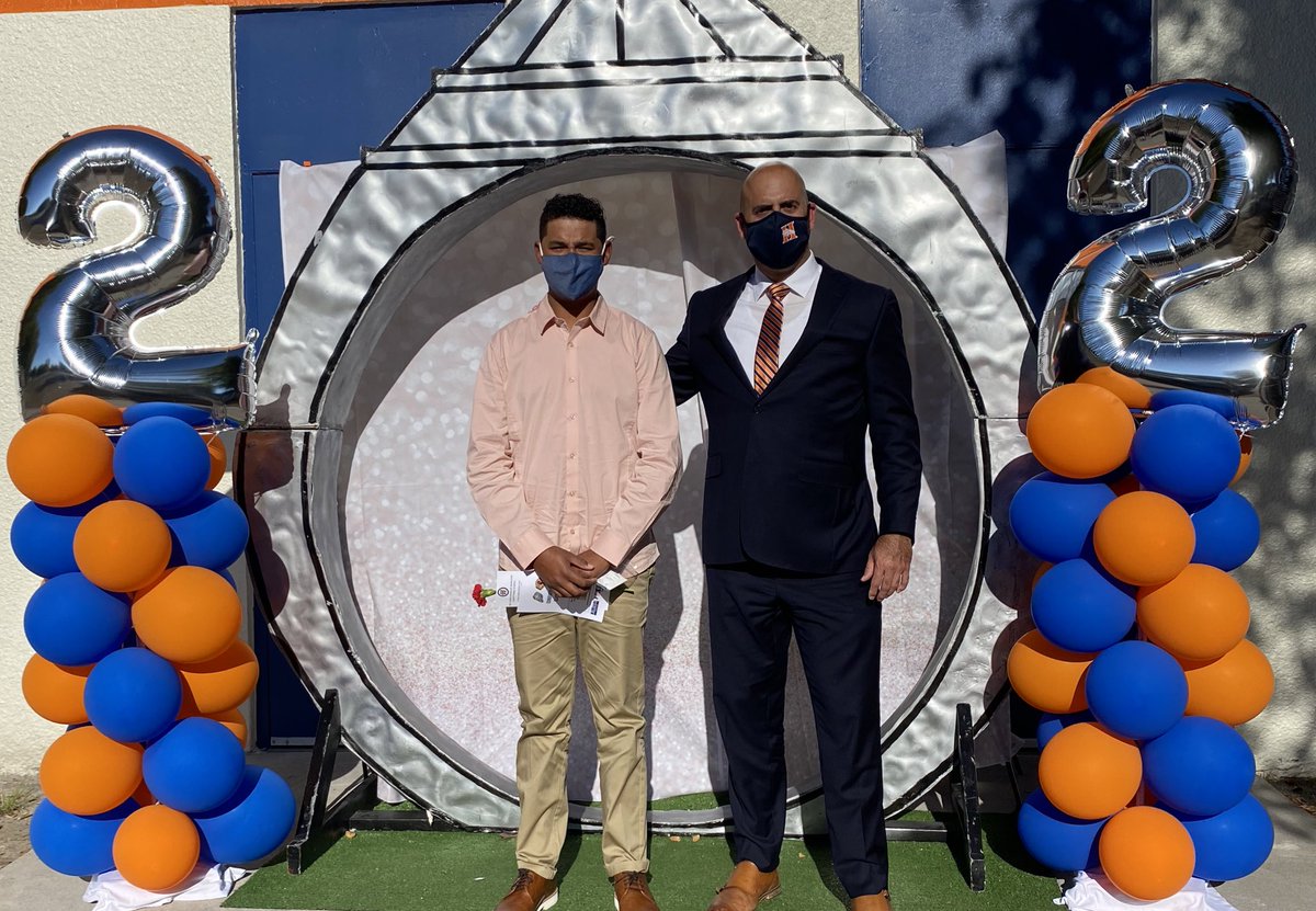 HomesteadSHS's tweet photo. Class of 2022 Junior Ring Ceremony! An incredible celebration! Smiles abound! It was great celebrating with the families of our students. There’s nothing better than Bronco Pride. @MiamiSup @MDCPSSouth https://t.co/uHDAOJ7wzy