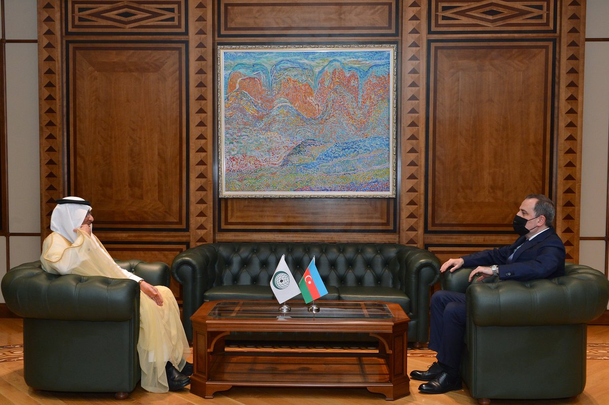 AzerbaijanMFA's tweet photo. Bu gün nazir Ceyhun Bayramov İƏT Baş katibi Yusif bin Əhməd əl-Osaymin ilə görüş keçirib. Hazırda ölkəmizdə səfərdə olan İƏT-in Ermənistanın Azərbaycana qarşı təcavüzünə dair Təmas Qrupuna daxil olan ölkələrin daimi nümayəndələri görüşdə iştirak edib.

🔗https://t.co/l4J7SNUCbo https://t.co/VUbk7UpLsx