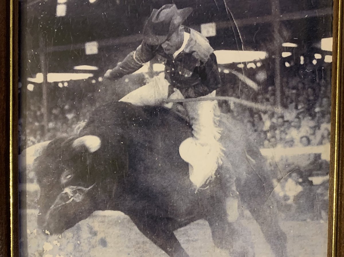 katelindmoses's tweet photo. I wish I had the opportunity to meet my Grandpa Pete. Things could have been way different, but living in his legacy will have to do. #CowboyCool https://t.co/FMk2Db1Bu5