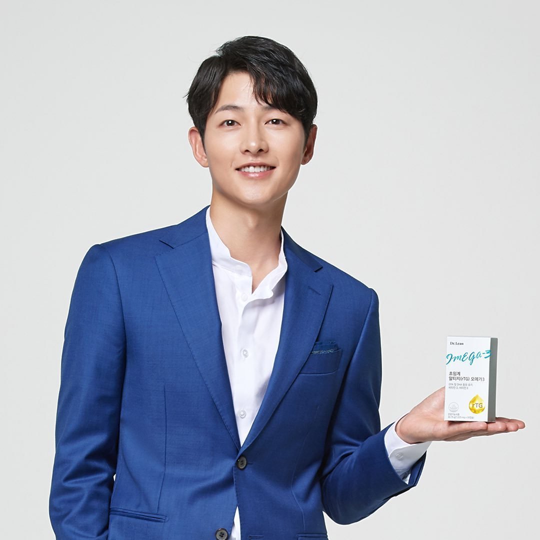 doramaniax's tweet photo. #SongJoongKi en nuevas fotos promocionales como embajador de la marca #DrLean. https://t.co/cVH6gyu52D