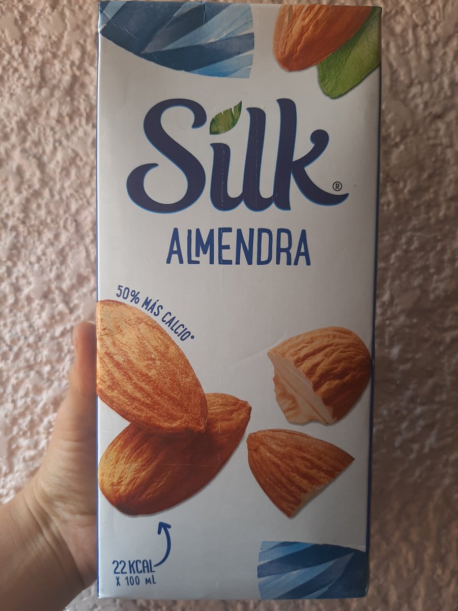 IvisOrt's tweet photo. Yo pretendiendo comprar productos sin sellos y cai en la trampa. El etiquetado no debería ser frontal?? #EtiquetadoClaroYA  #etiquetadofrontal @SSalud_mx @silkmx https://t.co/NkS2KazsZu