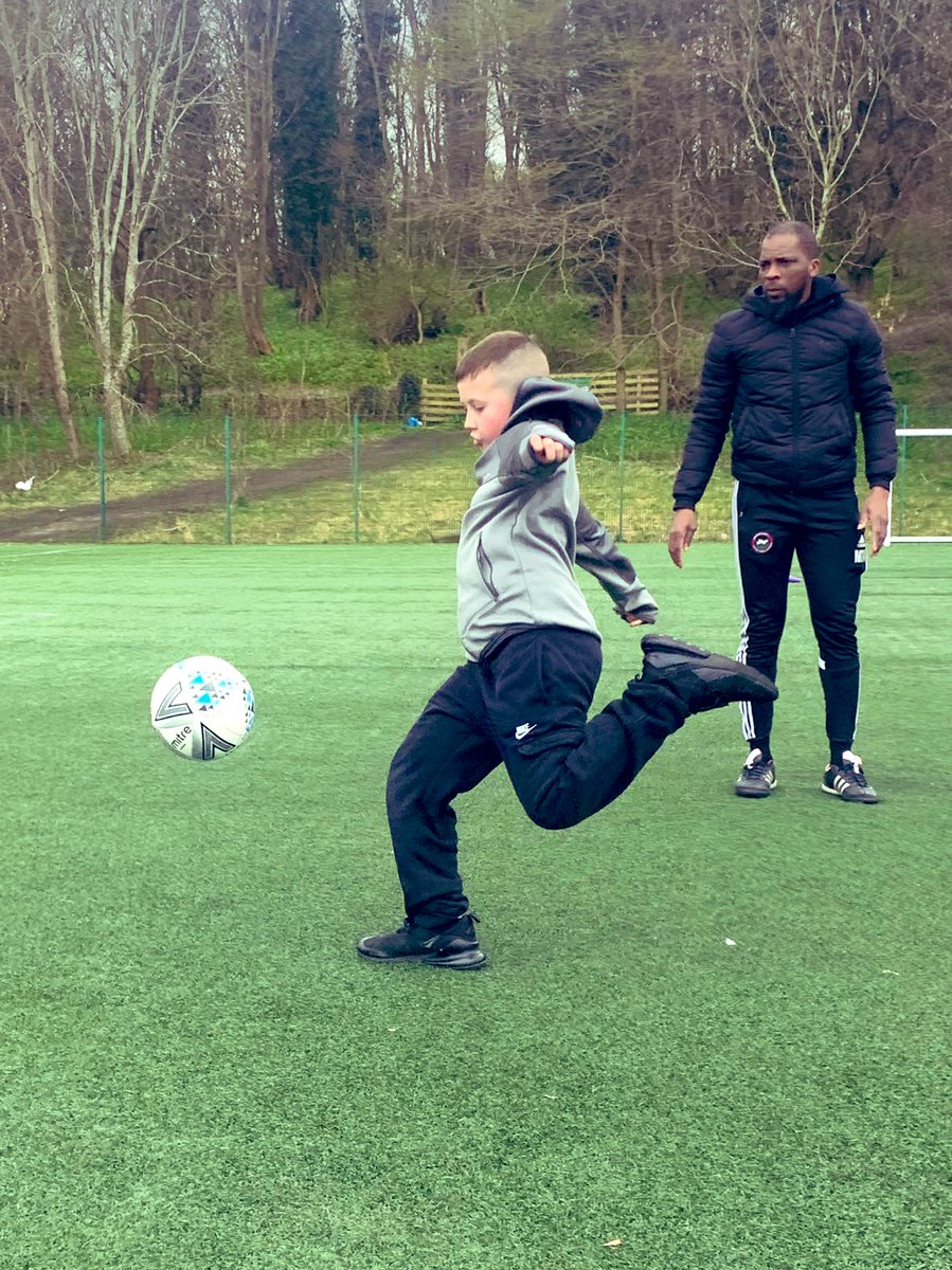 01KITS's tweet image. Another chilly day but hats off again to our legends, taking part, listening and eager to learn! This is why we love doing this, check these first time strike body shapes! #BeTheBestYouCanBe #ListenLearn