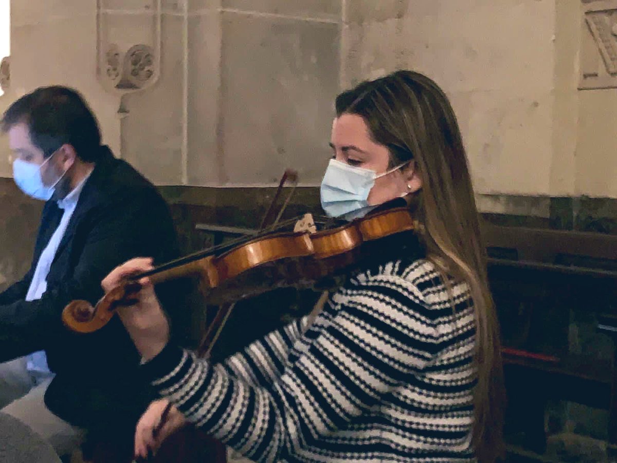 Que no pare nunca la música.Que hagamos música