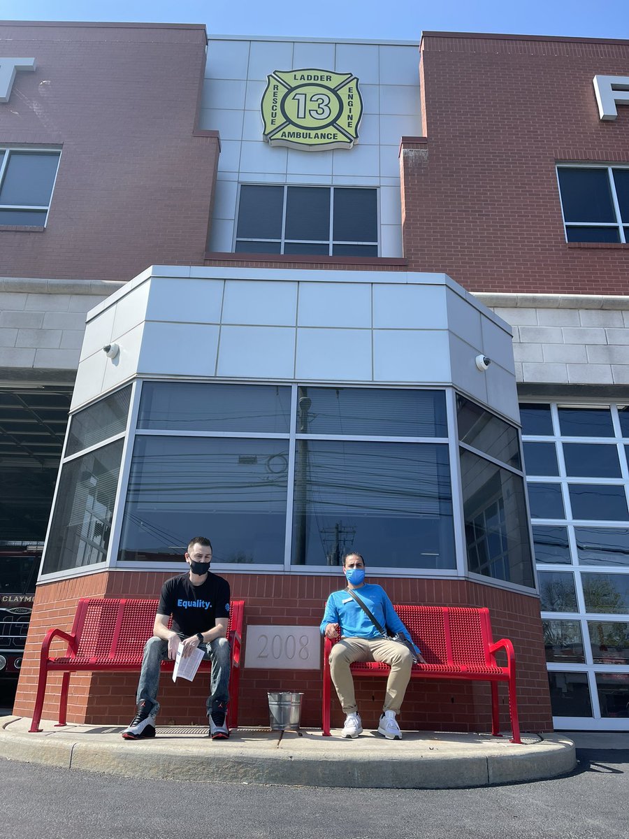 iamkellsmcc's tweet photo. Taking the time to spend your our hometown heros!!!! #SWATHeroWeek out showing our appreciation and getting to know our #Heros...... @32JordanMichael @JaneiroMatthew @Mr_Feliciano20 @jillmill321 @404girl I can always count on these guys!!!! #teamworkmakesthedreamwork https://t.co/5FFwqHMFZd