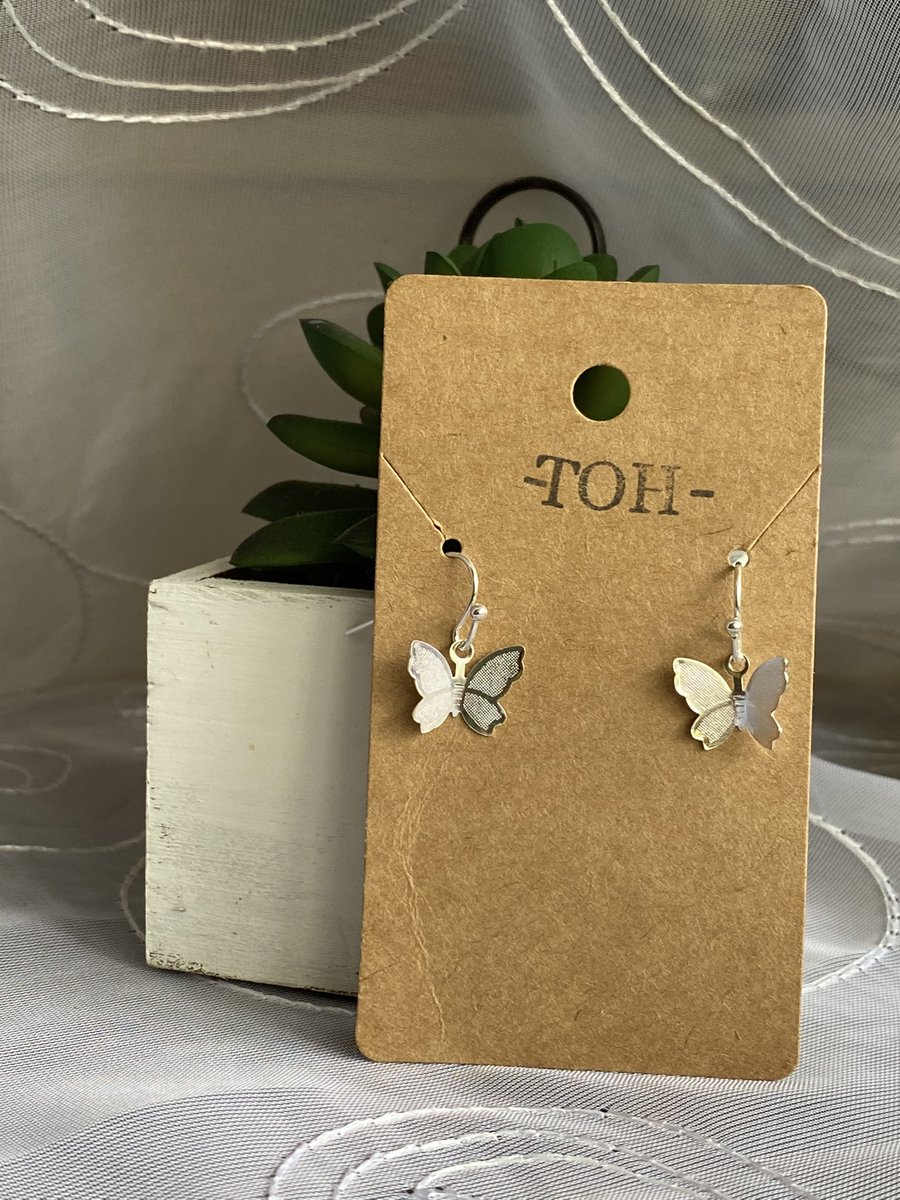 tryingouthappy's tweet photo. Link to shop is in my bio 🤍🦋 https://t.co/fqHTnAaq3w