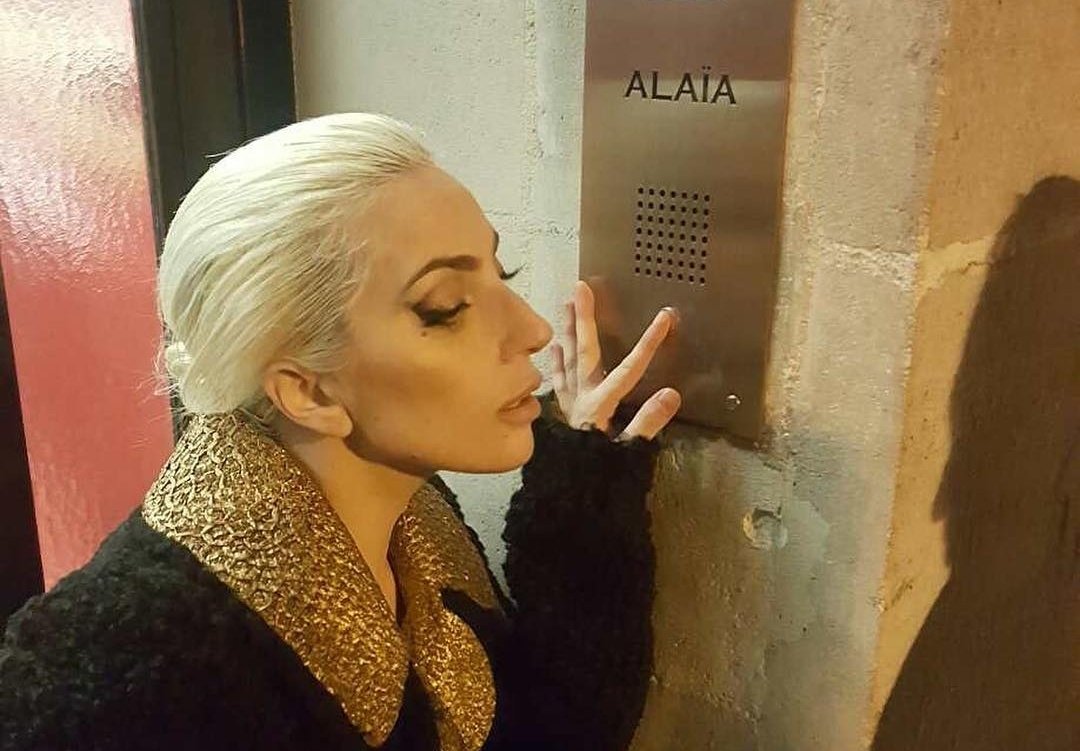 Mademoiselle Carvier. It's Lara Croft. I need your help.