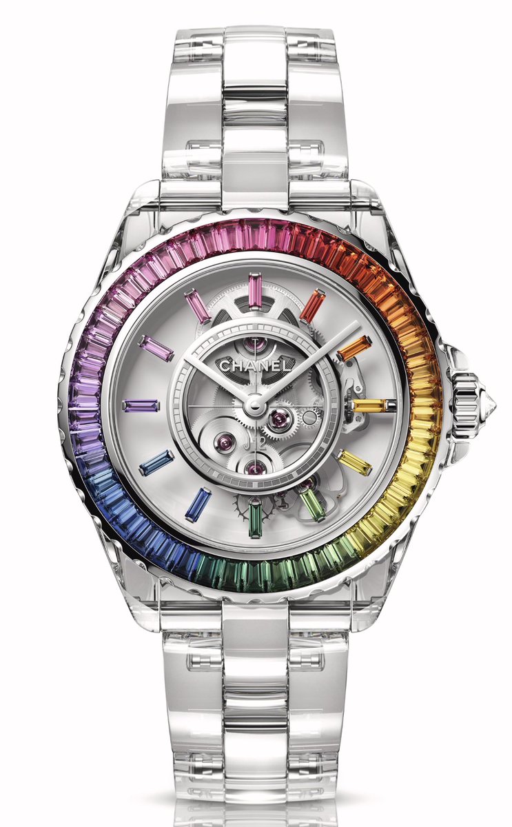 WinChungHK's tweet photo. Couldn’t get your hands on a Rolex Daytona Rainbow? You can try queueing for Chanel’s J12 Electro! #chanelj12 https://t.co/vndHQozHQ3