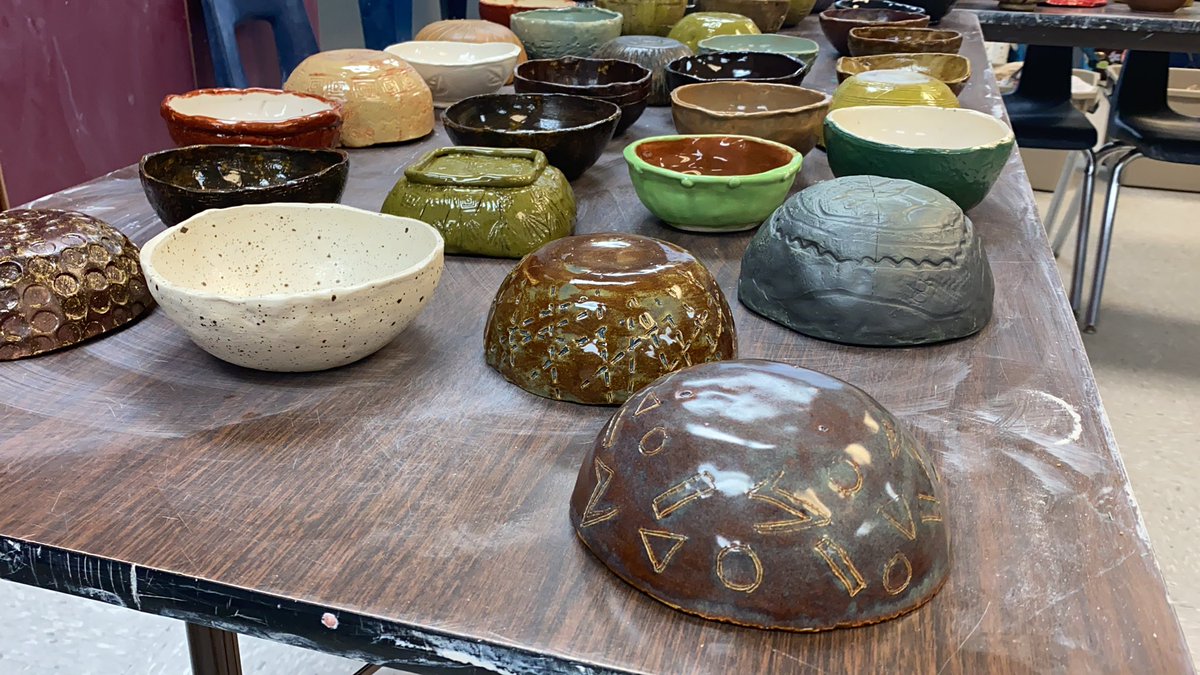 LHSPatriotsArt's tweet photo. It’s Empty Bowls time!!! Come grab a bowl from 3-5! https://t.co/ZddYGQ7fn8