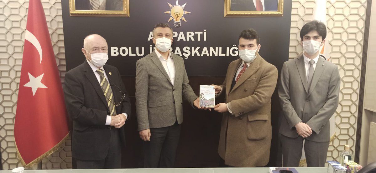 İl Başkanımız Sn. Ali Mert TURGUT, İl Sekreterimiz Sn. Emre Bakırcı ve İl Başkan Yardımcımız Sn. Av. Ömer Yasa, kısa süre önce Ak Parti Bolu İl Başkanı seçilen Sn. Suat Güner'i makamında ziyaret ederek hayırlı olsun dileklerinde bulundu.

@VPaliturgut <a href="/akpartibolu14/">AK PARTİ BOLU</a> <a href="/suat_guner/">Suat GÜNER</a>