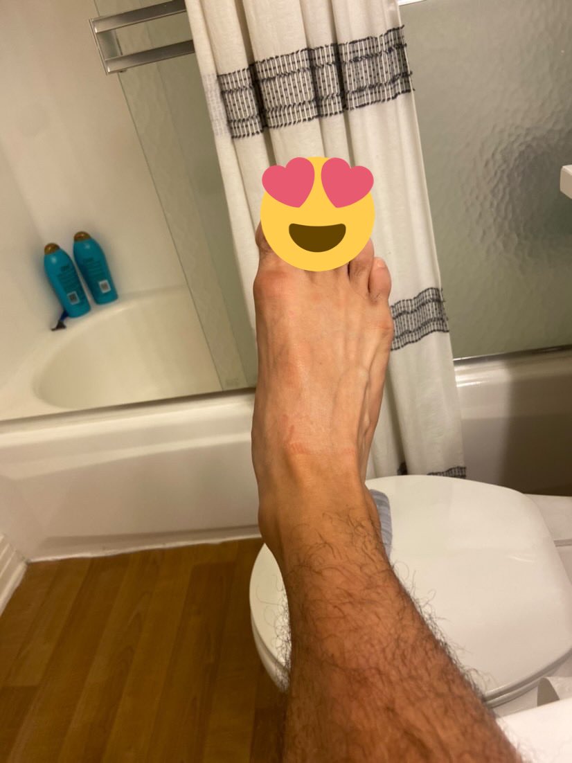 BaitFeet's tweet photo. #feet #straightbait #gay #sellingnudes https://t.co/ozrvAtkCgT