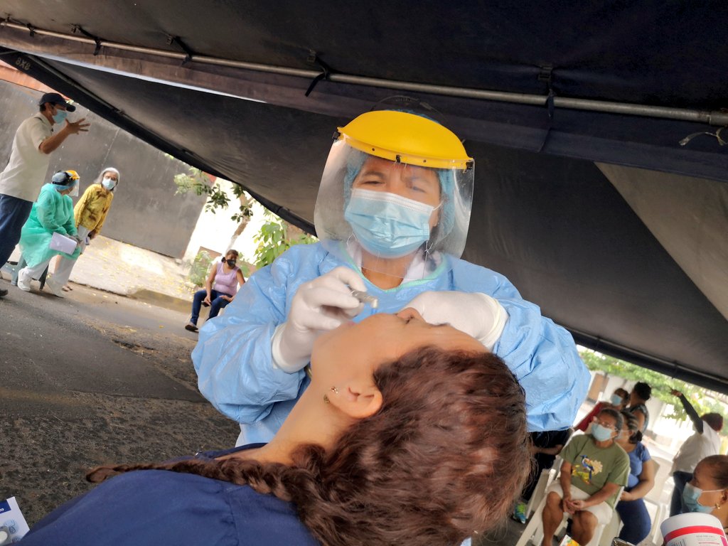 Roberto65018097's tweet photo. 🩺❤️ Durante la mañana de este jueves, llegamos hasta la Col. Guatemala II del Distrito I para atender a los vecinos con jornada médica. Nuestro equipo brindó  consultas generales, tomas de temperatura y presión arterial, limpieza dental, entrega de medicamentos y mucho más. https://t.co/5EpLE7inTg