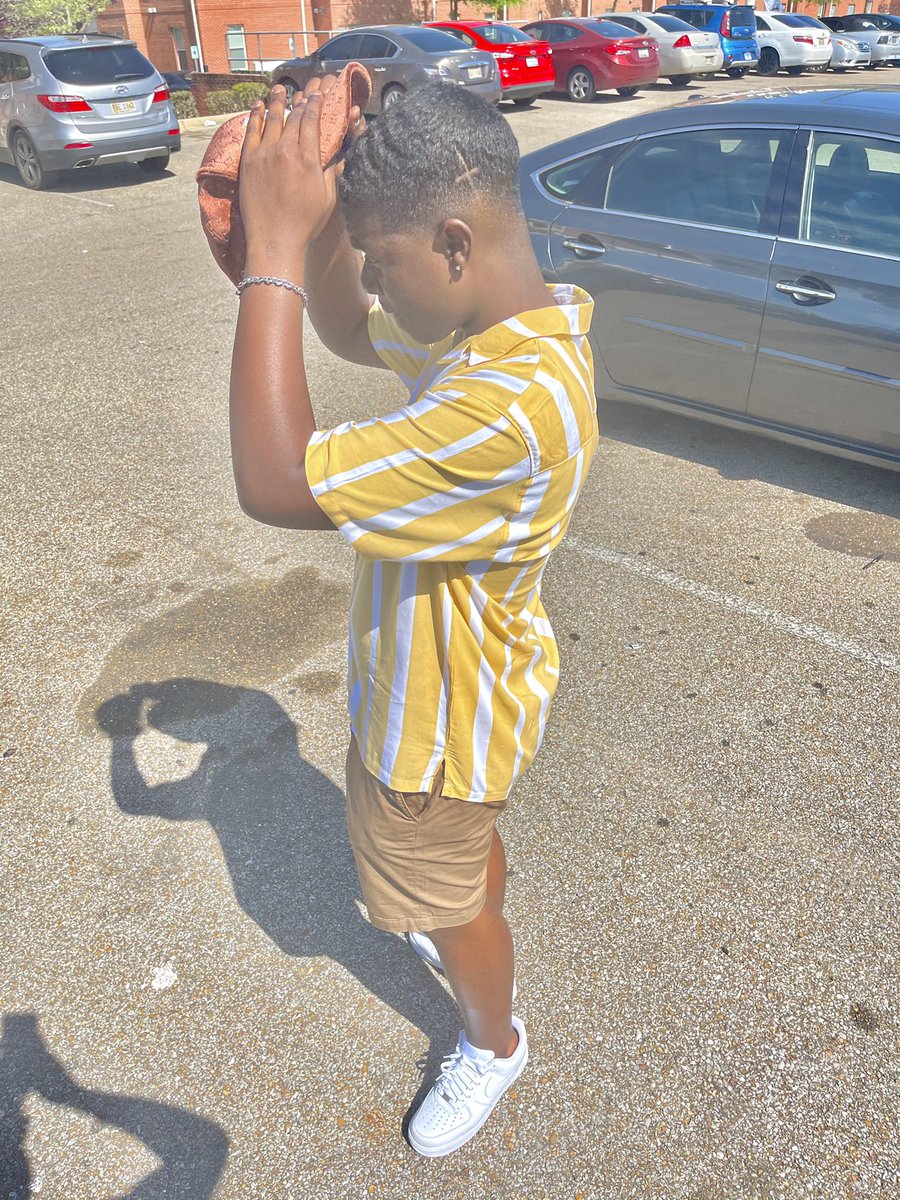 CamWashington9's tweet photo. I done turned another one up knowing I’m careless💨... I can’t have love for these hoes who crabbin💛 https://t.co/Ha1sy08NXr