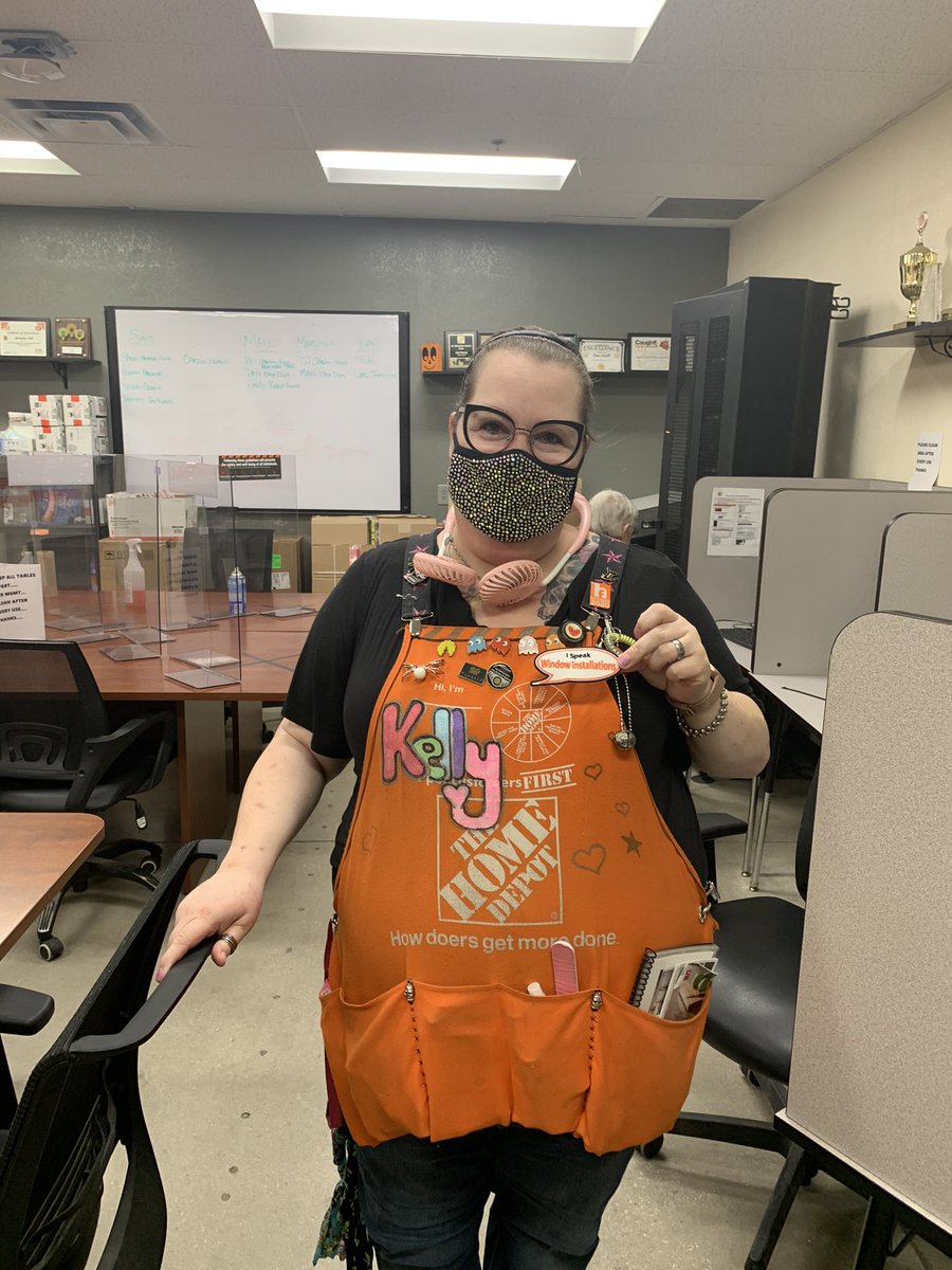 AndrewTHD's tweet image. Rosea, Kelly, and Tanner all know how to “speak window installations” over at 0288 Holiday! @MoniqueR0288 @THDJake @RianDSMSE @garydemarinis @SE_RSM_Aponte @elisiatumHD @THDRyanSilcott
