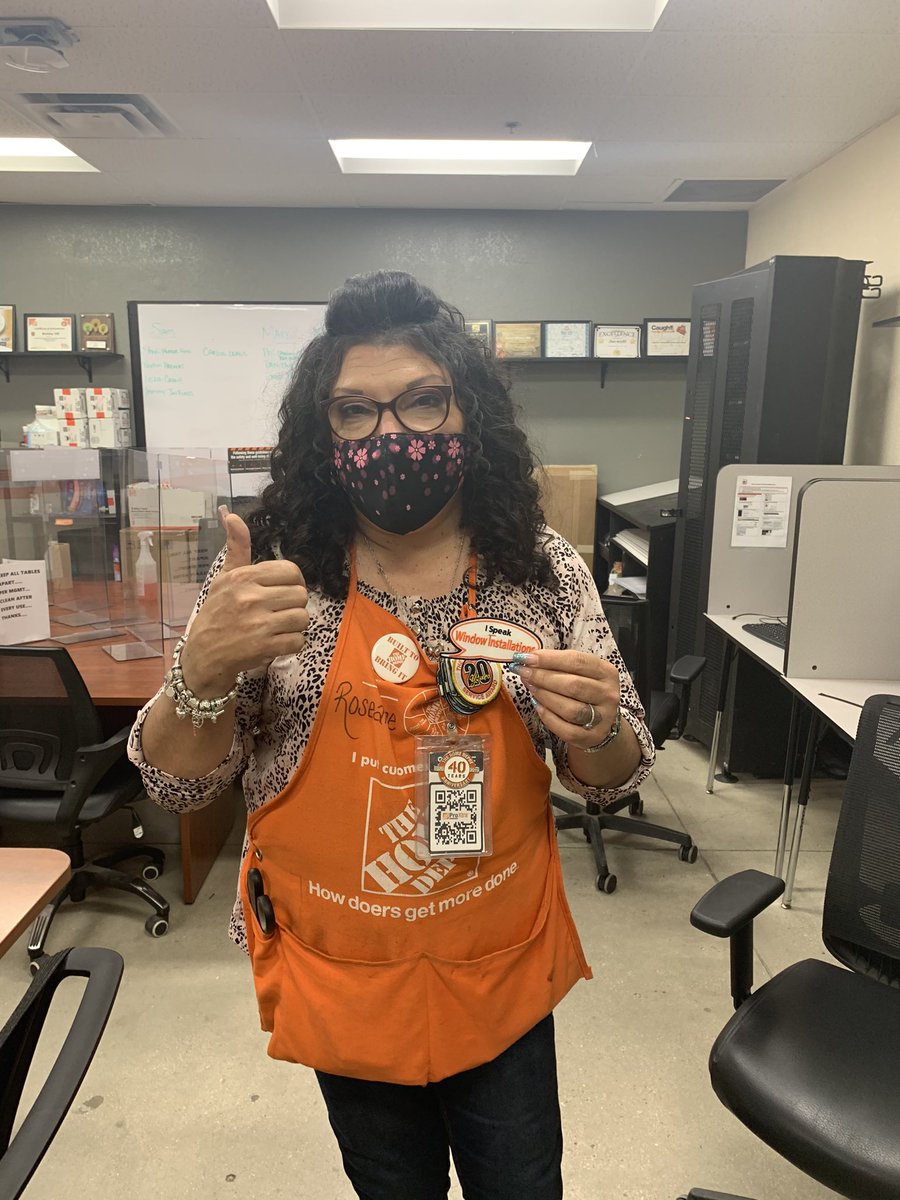 AndrewTHD's tweet image. Rosea, Kelly, and Tanner all know how to “speak window installations” over at 0288 Holiday! @MoniqueR0288 @THDJake @RianDSMSE @garydemarinis @SE_RSM_Aponte @elisiatumHD @THDRyanSilcott