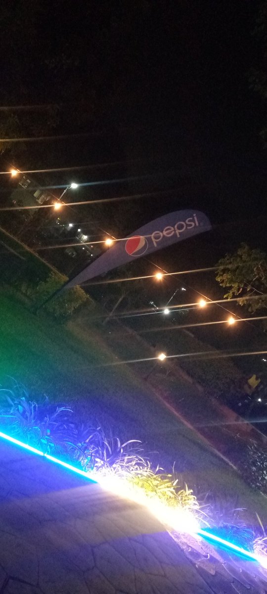 SirTimmy_'s tweet photo. My Pepsi Family. @justinessien @s_magic #ConfluenceProject #CapitalBlockParty https://t.co/YbUqntzPY8