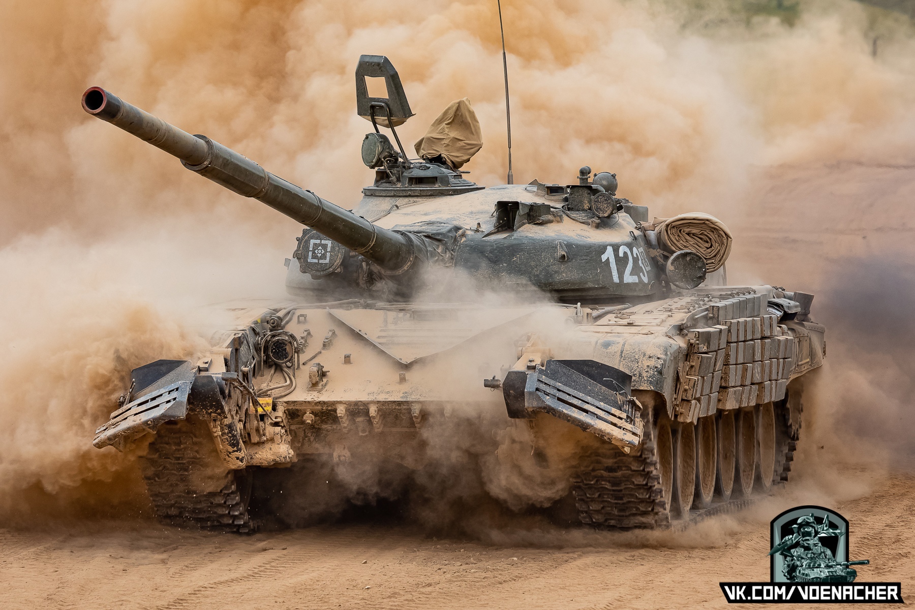 T 80bvm Another Photo T 72av T 72a Tanks And Btr a Apcs Lined Up T Co 4kpafrgno1 T Co 7lxuyy3eev Twitter