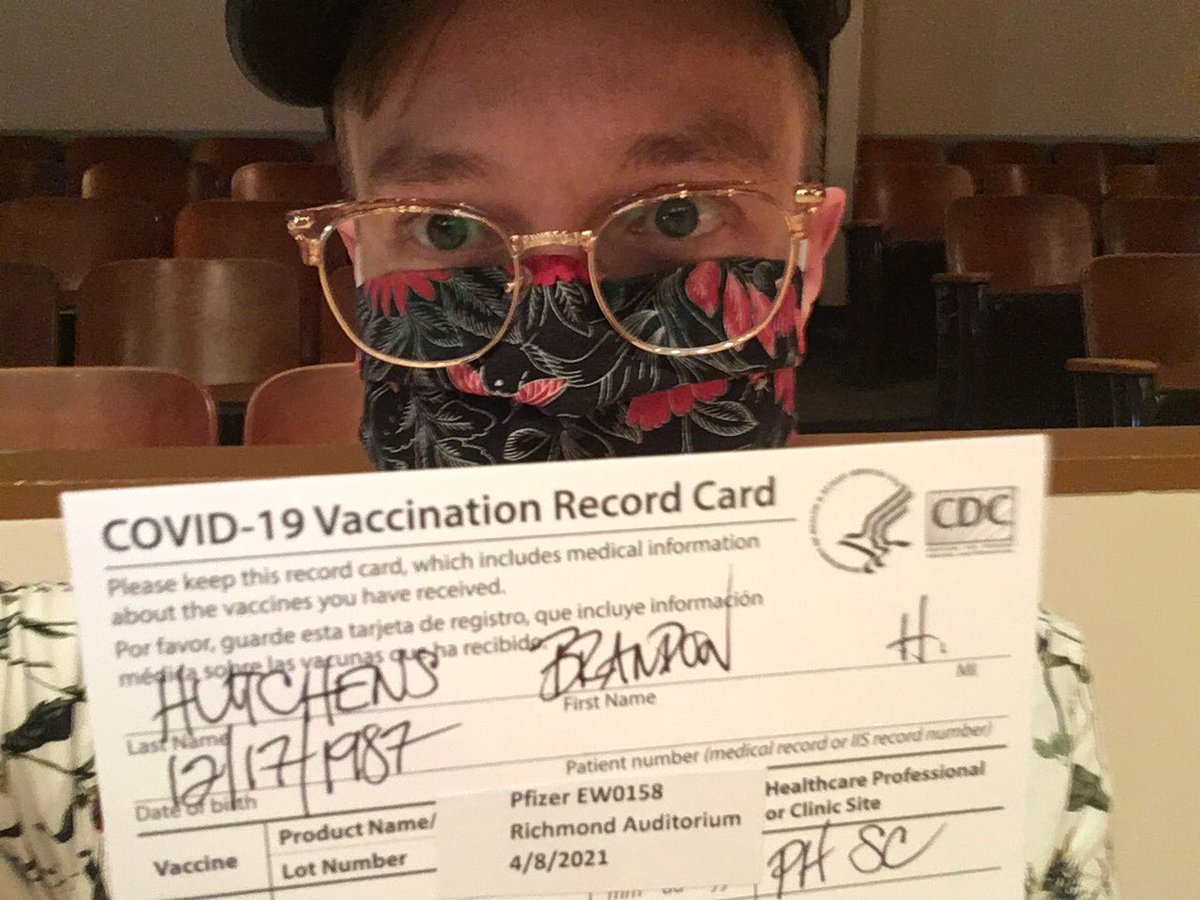bhhutchens's tweet photo. I got my first dose of the vaccine! 😭🥰💉 https://t.co/NZp1zhf8oR