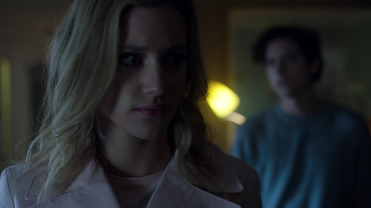 BugheadUpdates's tweet image. when betty and jughead confess their love to each other again i&apos;m never gonna shut up #riverdale