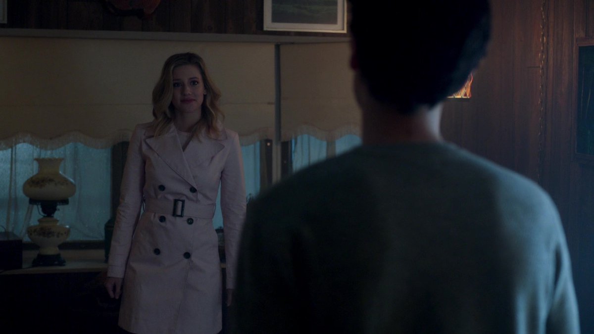 BugheadUpdates's tweet image. when betty and jughead confess their love to each other again i&apos;m never gonna shut up #riverdale