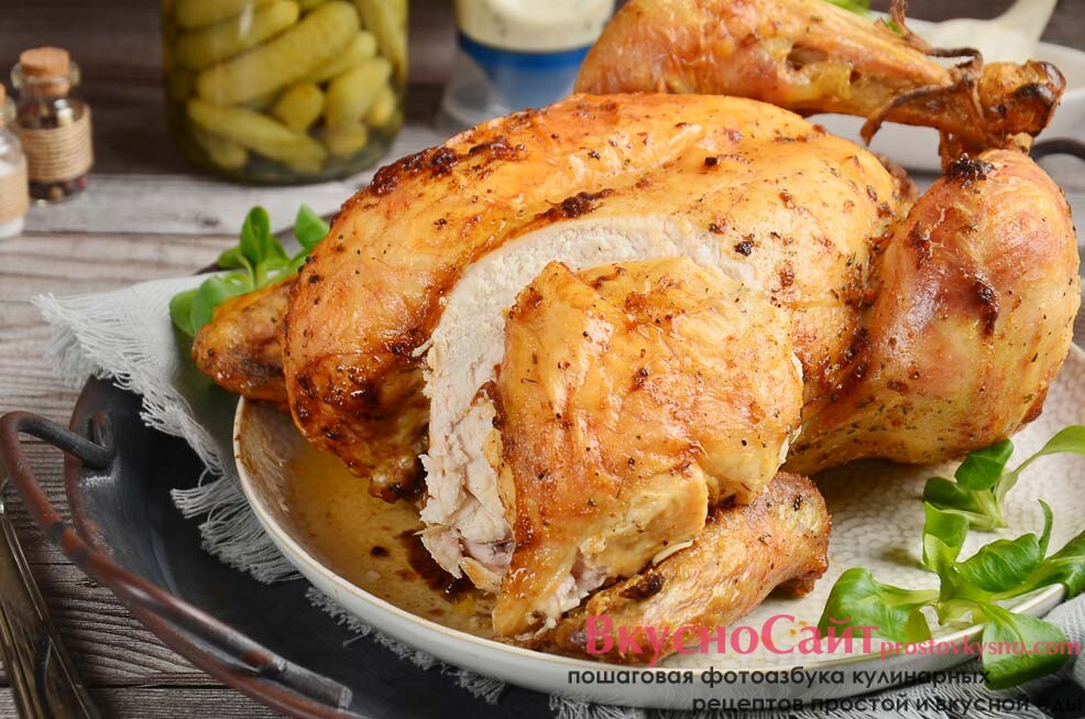 куца фарлированная в духовке. чем фаршируют курицу для духовки. фаршированная курица в духовке. фаршированный цыпленок. чем фаршируют курицу для духовки.