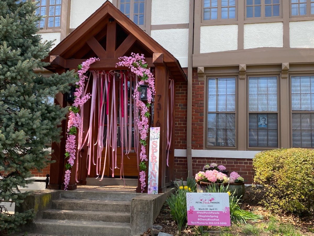 CherryBlossFest's tweet photo. Your FINALE WEEKEND lineup 💥🌸 🎉  On 4/9, grab a seat for the #CelebrationShow presented by and premiered on GATHER by @TheEventsDC! Then, the #PetalPorchParade presented by @Amazon will cruise through the #DMV on 4/10 &amp; 4/11. Snap photos 📲 &amp; share! https://t.co/NOiA9AjqeB https://t.co/kFh5rmsUVI