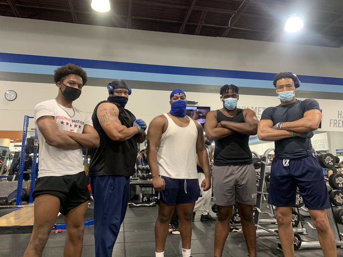 Isaiah2Cherry's tweet photo. Successful Gym Session after baseball @DixonKeyshawn @TafariThompson4 @terrycharlesx5 @madd_nice @coachtholman https://t.co/FLR78UcZZ3