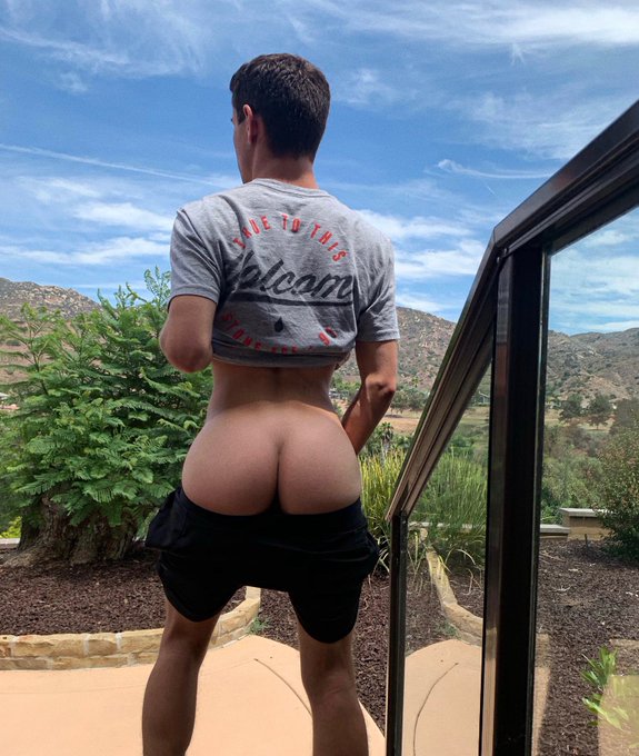 5&rsquo;4&rdquo; n&rsquo; thick https://t.co/Ne4SiOnHff