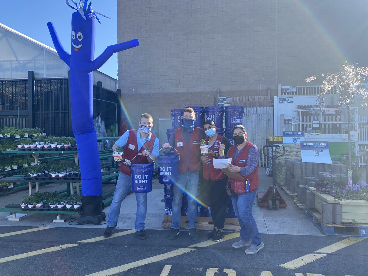 Garden to go bucket is up and running <a href="/1548/">1548</a> In Eatontown 🪴🌳 <a href="/ManzoliChris/">Christian Manzoli</a> <a href="/Maxchopp1/">Maxchopp</a>