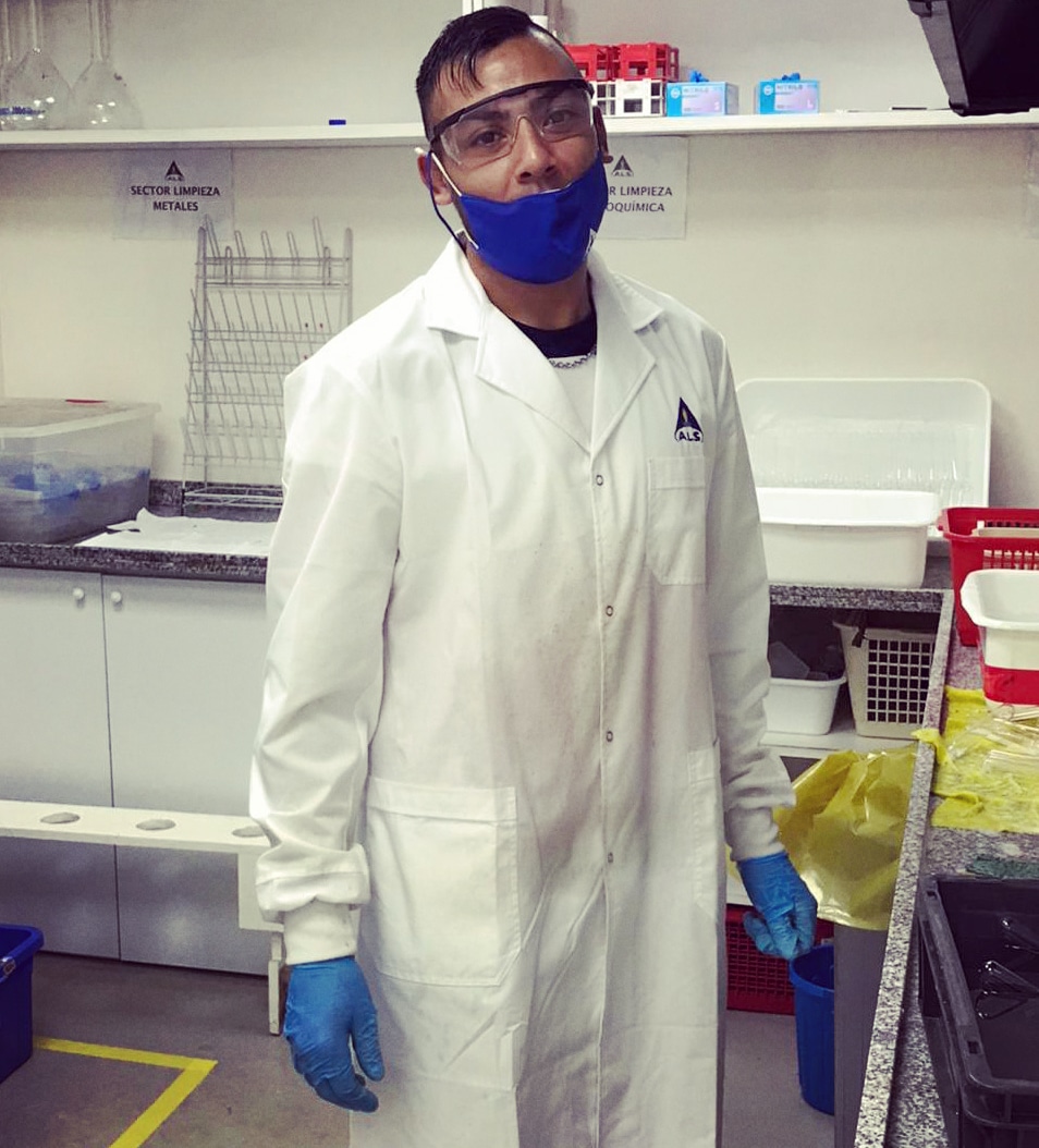 EspartanosRugby's tweet photo. LA BUENA DE LA SEMANA
¡Ricardo recibió una segunda oportunidad para reescribir su historia! 💪
Este mes comenzó a trabajar en #ALSGlobal, un laboratorio analítico que presta servicios en más de 65 países. 🧪
¡Felicidades! Vamos por más
#FundacionEspartanos https://t.co/jL4i8rhBg0