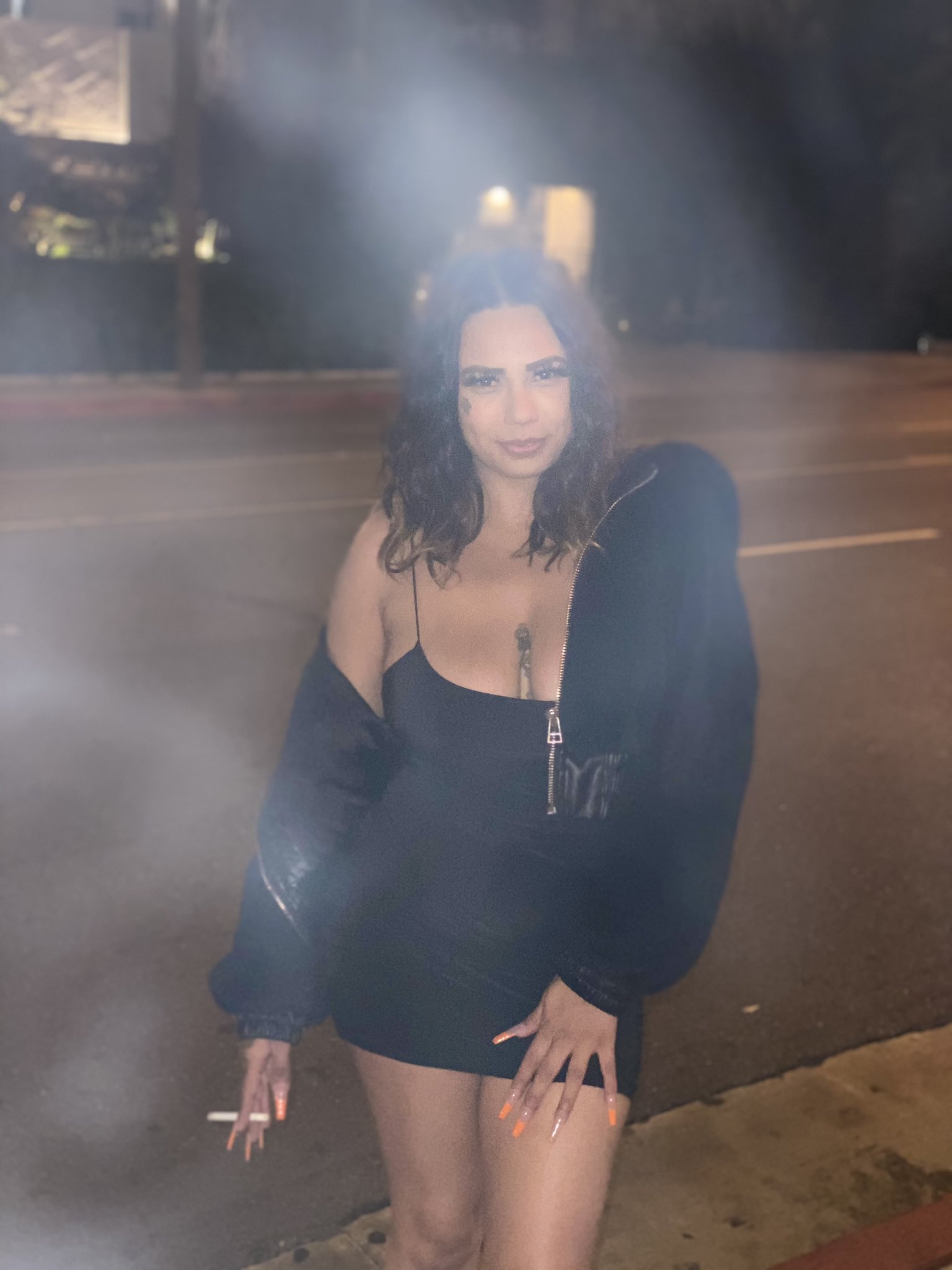 Stacee Kash on X: I look better in orange 🍊 than your orange chicken  eating bitch 🧡 #sorrynotsorry t.coLzPZy9RYvg  X