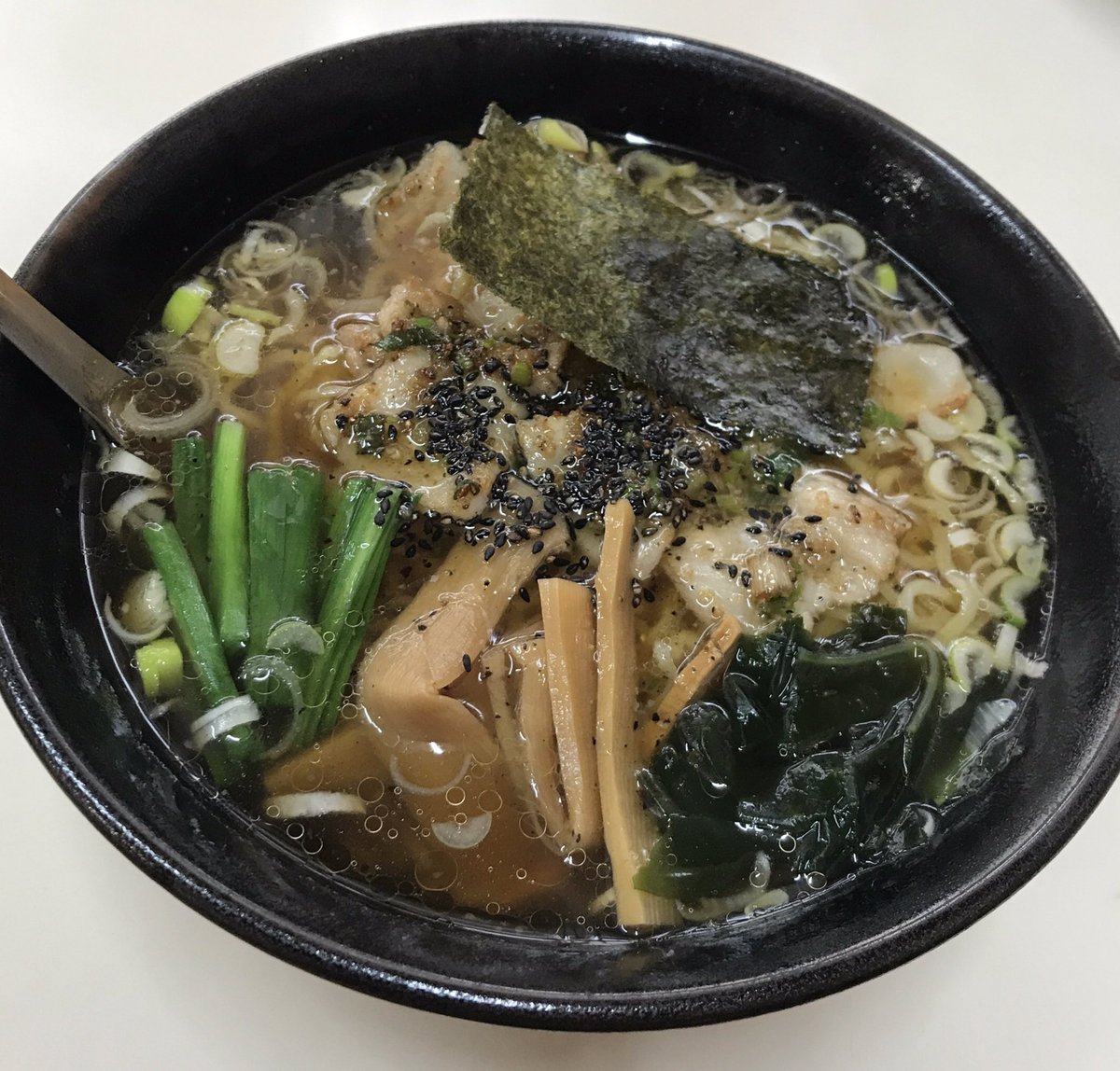 ラーメン 十八番 もみ 手