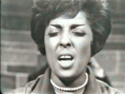 TheJazzHerald's tweet photo. @suejazz2 #HBD🎂🎁🥂🍾 @Carmen_Mcrae
⏯https://t.co/3JbbAnI8fY
🕊#SongByrd extraordinare https://t.co/SpsYRl75Gh