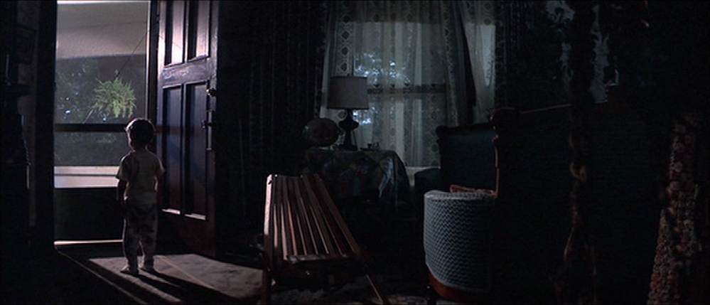 artonthescreen's tweet photo. from Close Encounters of the Third Kind, 1977 #ArtOnTheScreen https://t.co/nIUFtADf3A