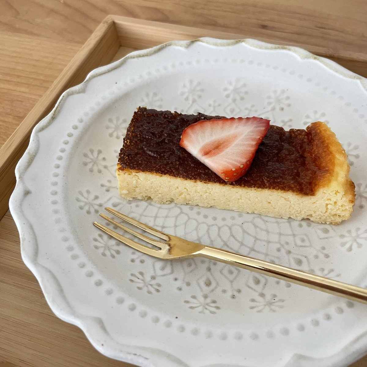 夜:鶏のおろし煮そば、じゃこと胡麻の焼きおにぎり、大学芋
おやつ:バスクチーズケーキ

バスクチーズケーキ今度は型深めで焼こう。
食べたことないから正解がわからないけど美味しかったからよし。