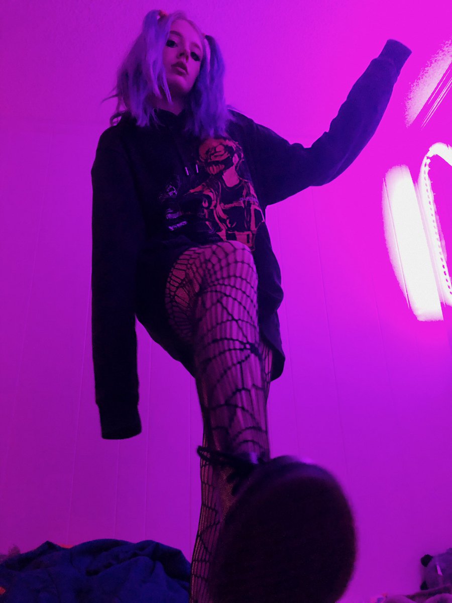 Jenna_M_Hatcher's tweet photo. I don’t exactly have fishnets but I hope these will do. BUT I FINALLY GOT MY HOODIE:) #corpsemerch https://t.co/uBPWX0wjzk