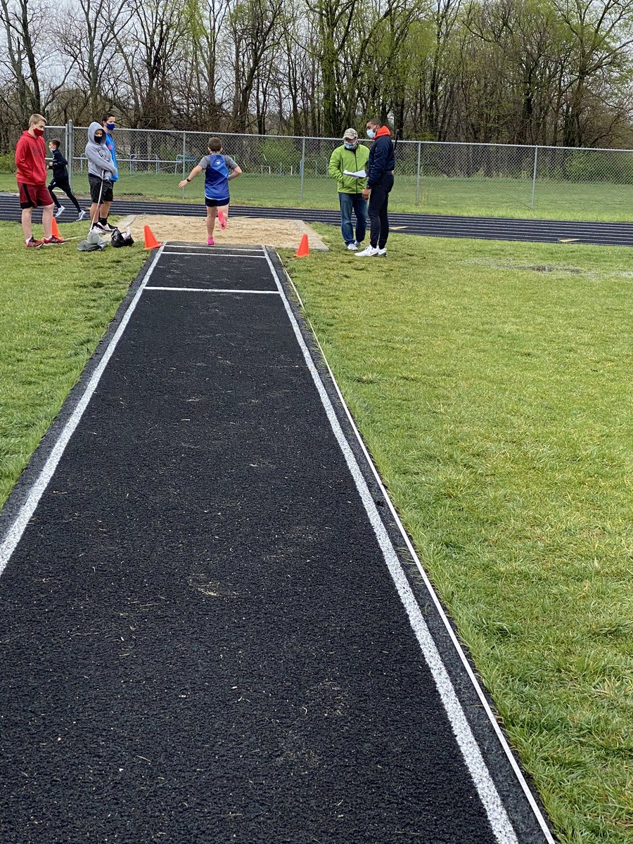 DrJonesPRT's tweet photo. Nice job this afternoon 6th grade 👊
#FirstTrackMeet was a huge success and Mother Nature ended up cooperating! #NoMoreRain #SpringSports 🏃♀️ 🏃♂️
Way to go Huskies 🐾 @PRT_Huskies https://t.co/zEbpbmPiIO