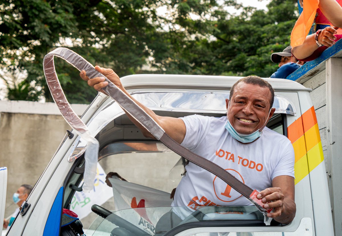 pierinaescorrea's tweet photo. 💪 Juntos en un solo puño con el ideal de siempre, recuperar la patria. 🇪🇨

Con optimismo y convicción vamos juntos este 11 de abril a votar por la esperanza, por la igualdad y por un futuro próspero para todos con @ecuarauz 🗳

#AndresPresidente
#contigocontodosahora https://t.co/nmzevsAMSc